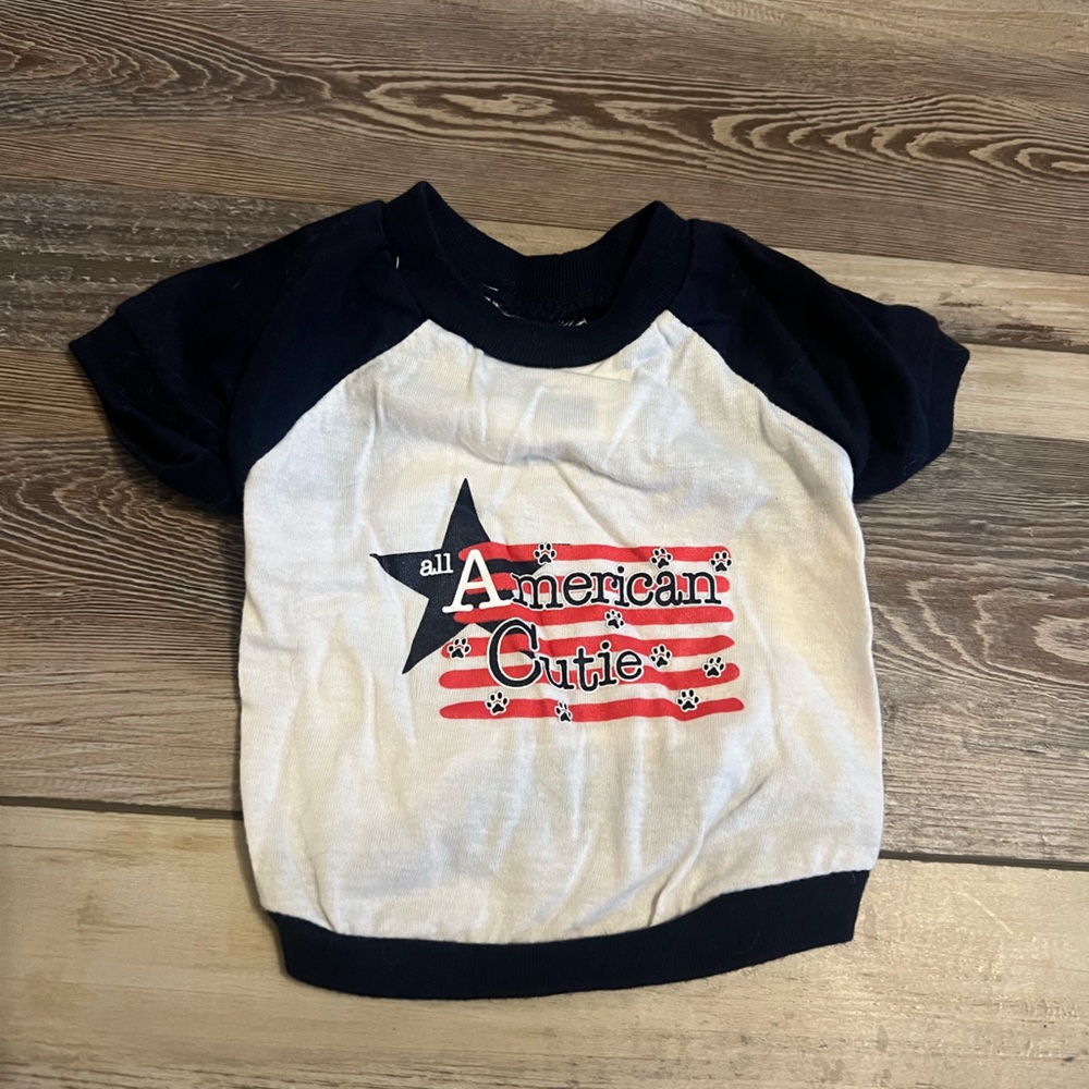 Dog American Cutie Tshirt Small